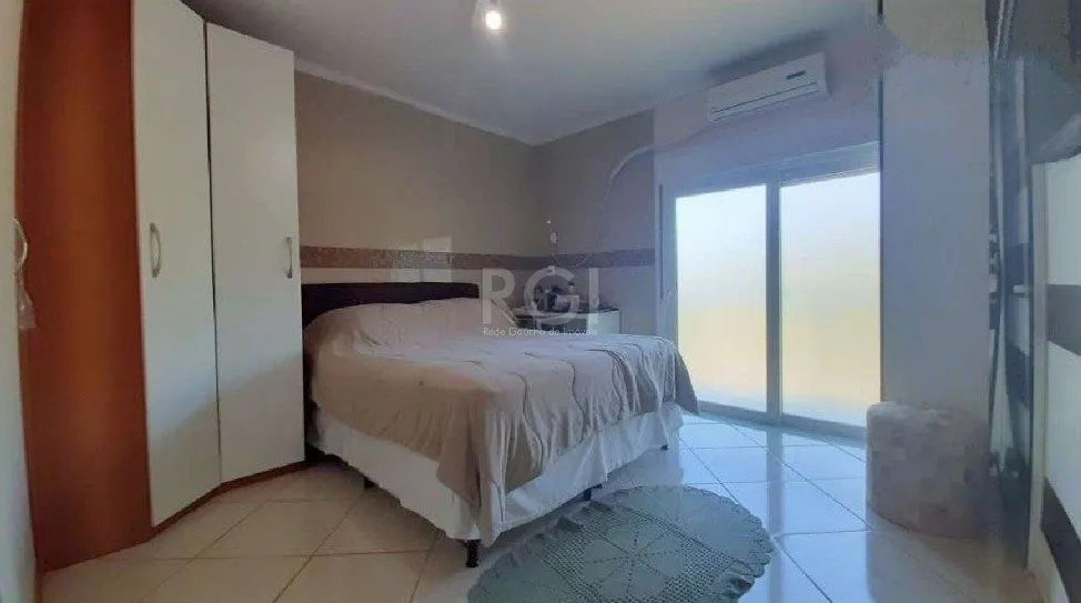 Imagem Casa para Venda - 171.46m², 3 dormitórios, sendo 1 suites, 4 vagas - Medianeira