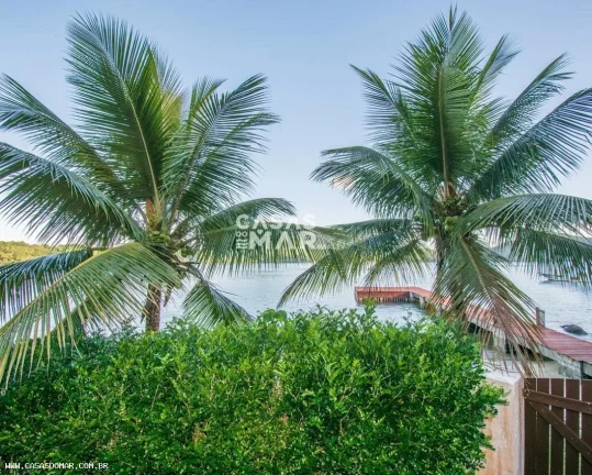 Imagem Casa Frente Mar para Temporada em Angra dos Reis / RJ no bairro Vila Velha