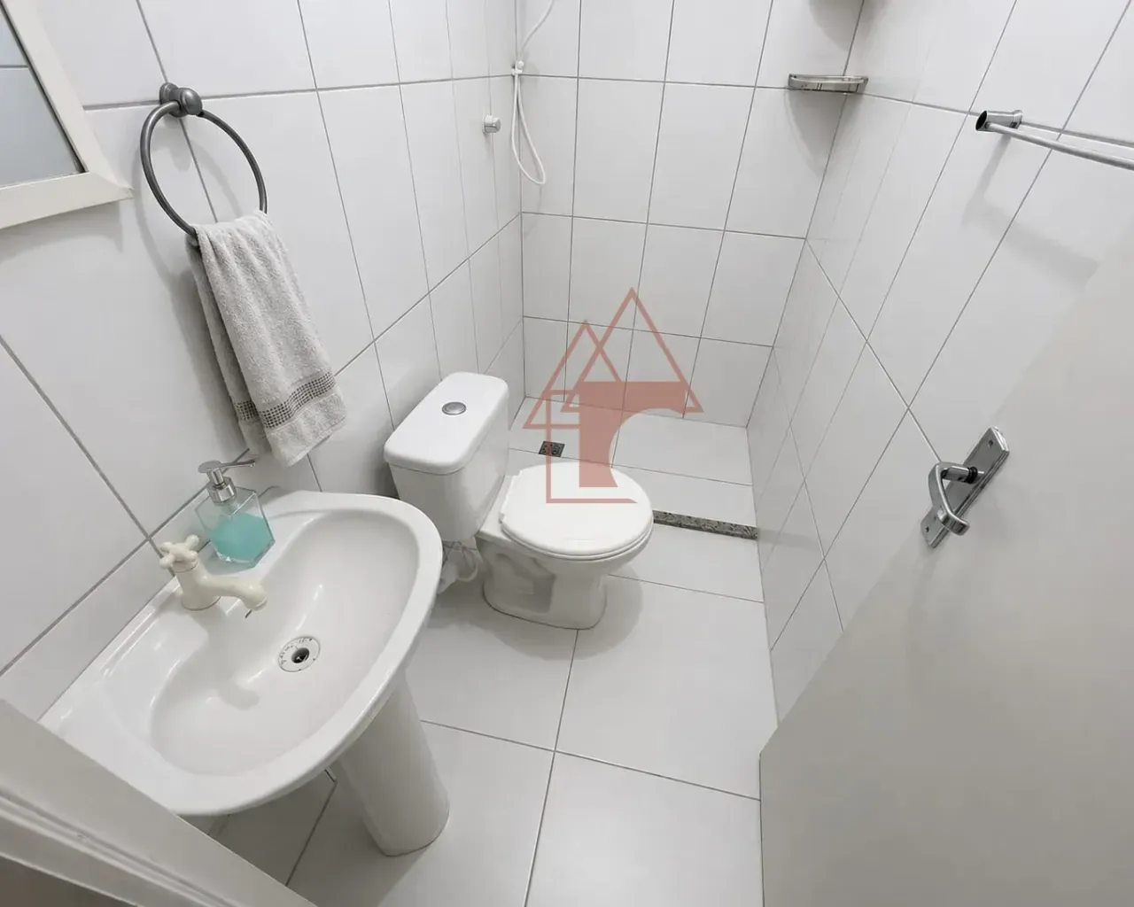 Imagem Sobrado com 2 Quartos à Venda, 80 m² em Enseada - Guarujá