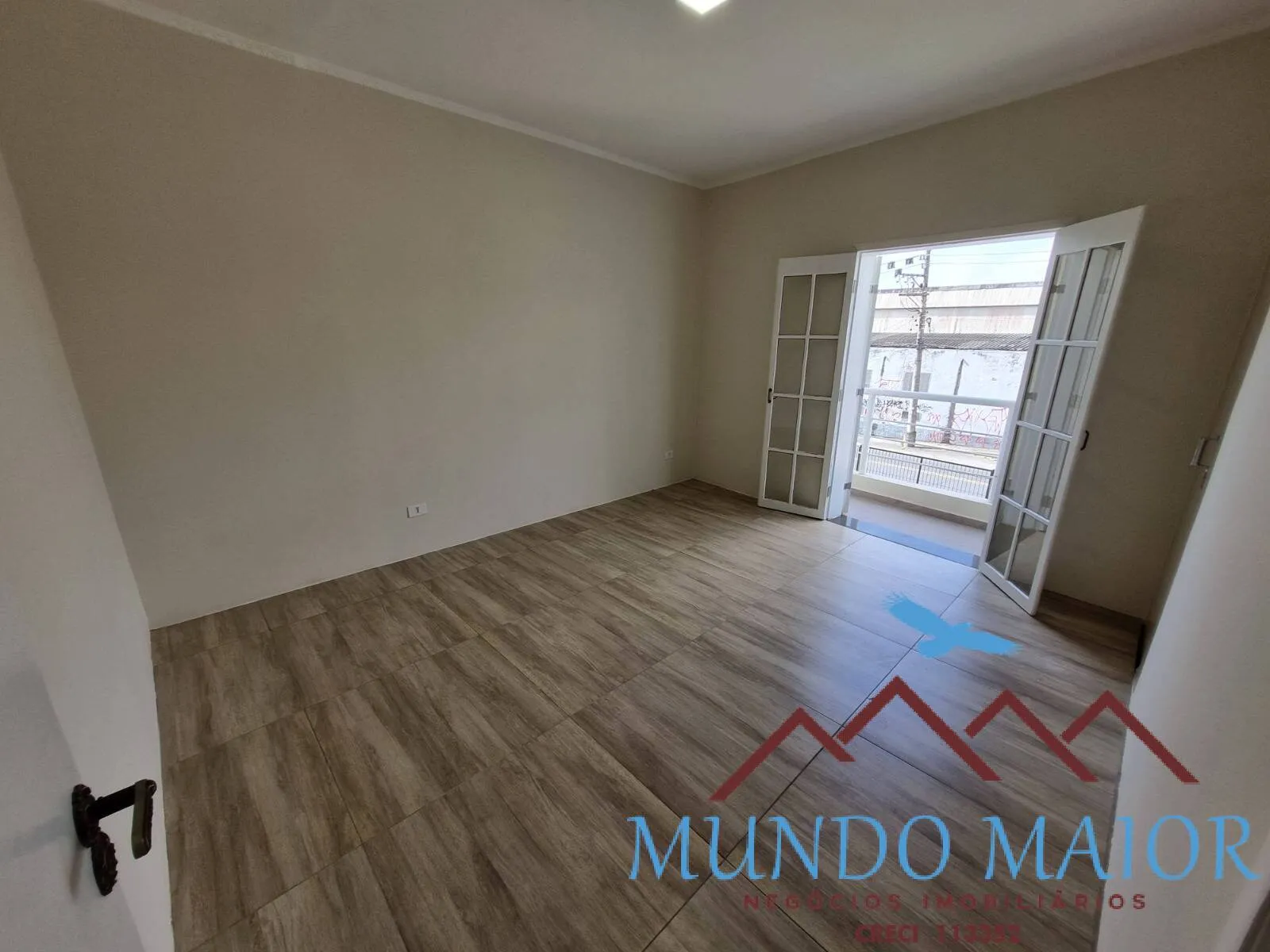 Imagem Excelente localização: sobrado com pátio e salão comercial Homero Thon