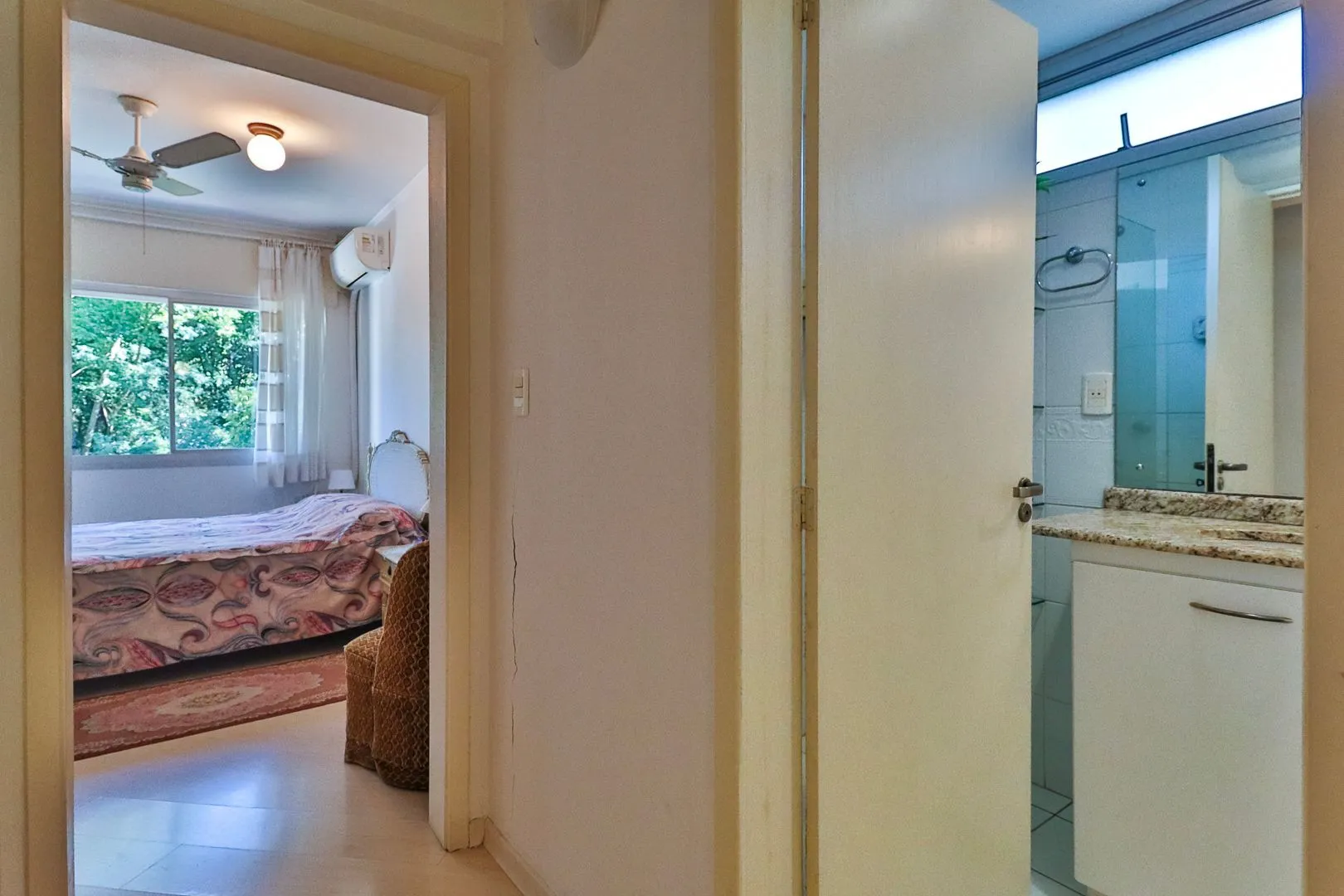 Imagem Apartamento para venda de 3 dormitórios, no bairro Teresópolis em Porto Alegre/RS.