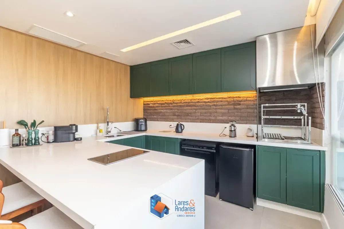 Imagem Cobertura para venda e locação em Pinheiros com 3 quartos, sendo 1 suíte, 198m²