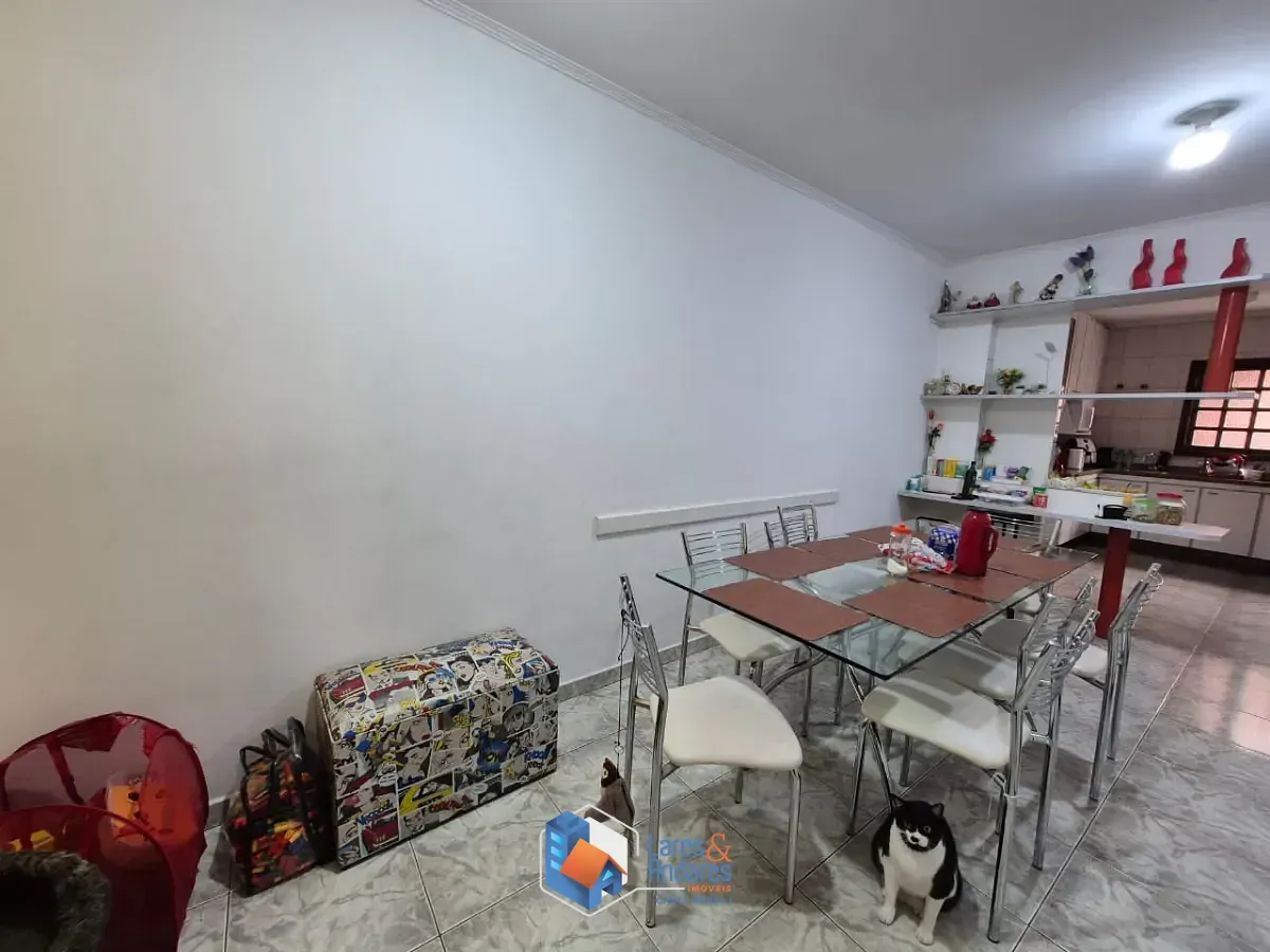 Imagem Casa para venda em Parque São Domingos com 3 quartos, sendo 1 suíte, 313m²