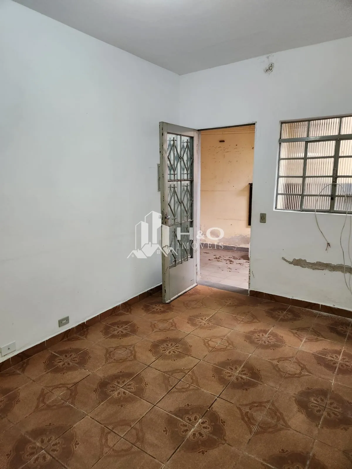 Imagem Casa Térrea com 140m² à Venda na Vila Carmosina - Espaço, Conforto e Excelente Localização!