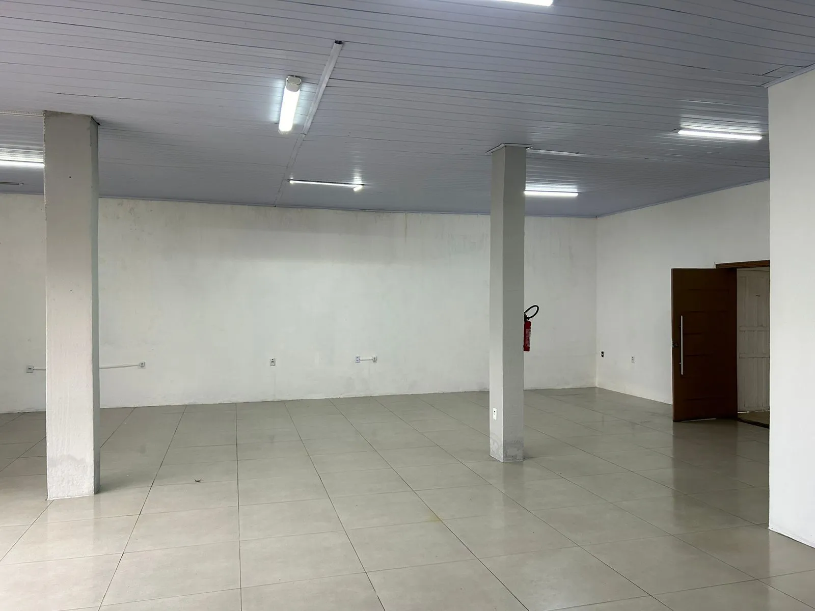Imagem Loja com 232 m2 no bairro olaria em Canoas RS
