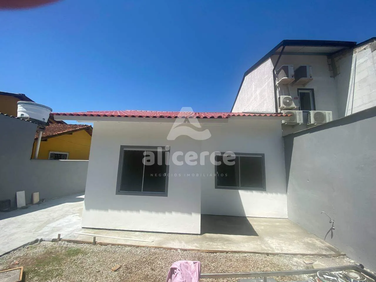 Imagem Casa completamente reformada pronta para morar, próximo a escola e comerçio