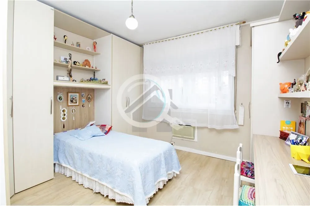 Imagem Venha conhecer este incrível apartamento semimobiliado, arejado e com ventilação natural! São tr...