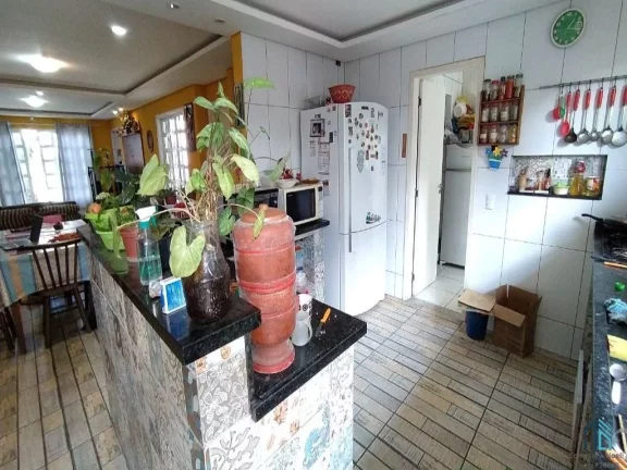 Imagem (PERMUTA) Sobrado a venda 05 quartos sendo 02 suítes em Curitiba PR