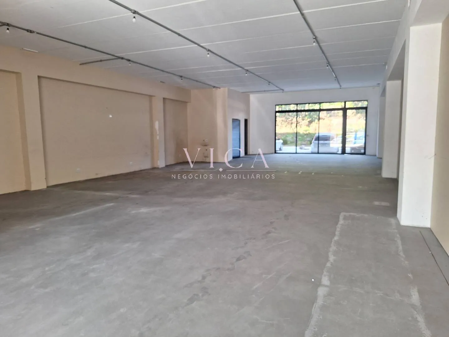 Imagem Predio Comercial 1500m² para aluguel R$ 88.000,00 em Barueri/SP