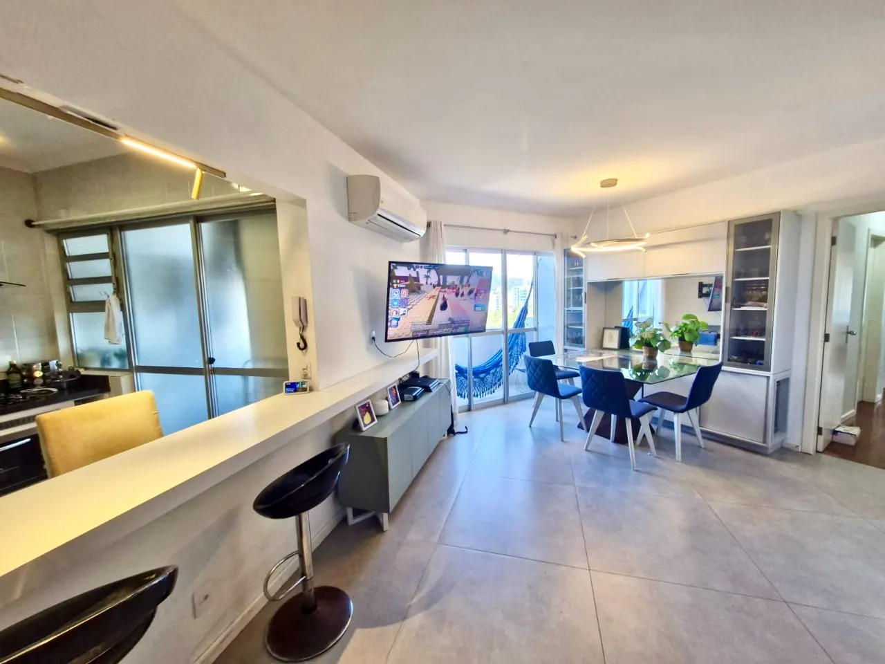 Imagem Apartamento de 3 dormitórios à venda no Itacorubi - Florianópolis/SC