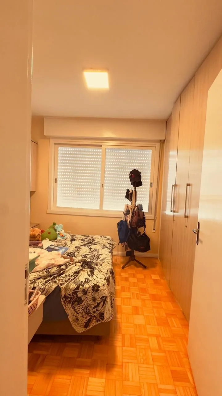 Imagem EXCELENTE APARTAMENTO À VENDA - TOTALMENTE REFORMADO E PRONTO PARA MORAR