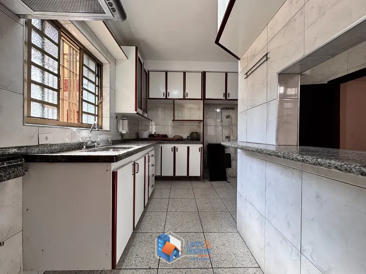 Imagem Casa de vila para venda em Planalto Paulista com 4 quartos, sendo 2 suítes, 330m²
