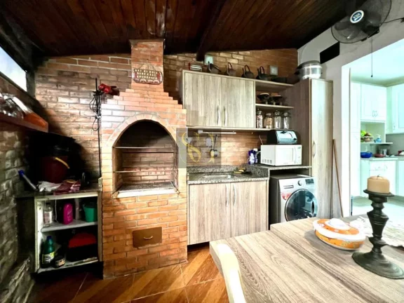 Imagem Casa para Venda em Teresópolis, Panorama, 3 dormitórios, 3 banheiros, 1 vaga