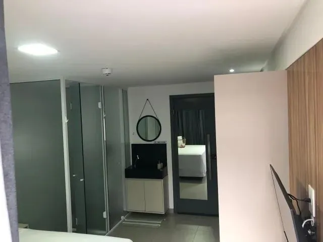 Imagem Flat moderno no Jardim Oceania com jacuzzi privativa, totalmente mobiliado, lazer na cobertura e localização privilegiada em João Pessoa.