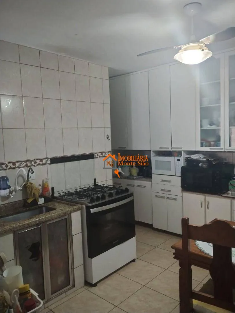 Imagem Sobrado com 4 dormitórios à venda, 196 m² por R$ 950.000,00 - Jardim Las Vegas - Guarulhos/SP