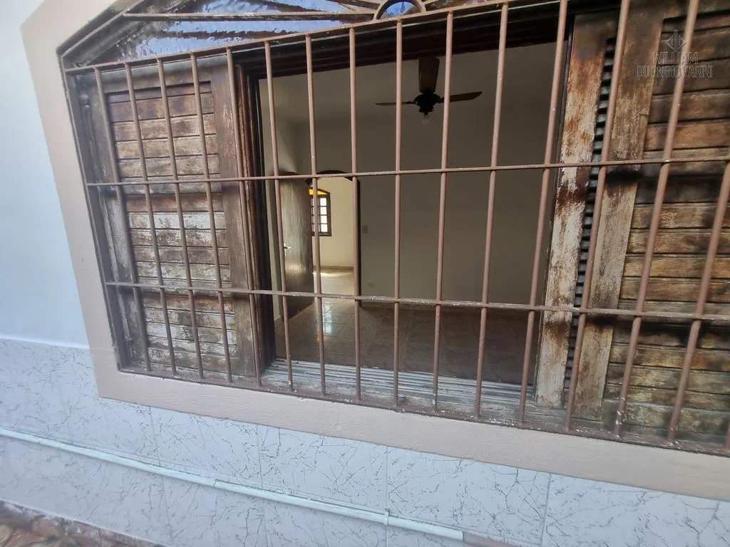Imagem CASA A VENDA NO VILA CAIÇARA PRAIA GRANDE, ABAIXO DO VALOR DE MERCADO