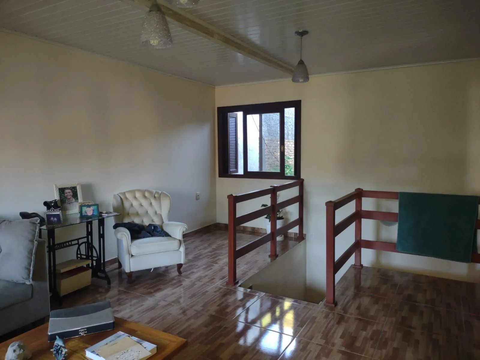 Imagem Casa com 4 quartos, suíte, piscina, lareira, churrasqueira em um terreno de 616m².