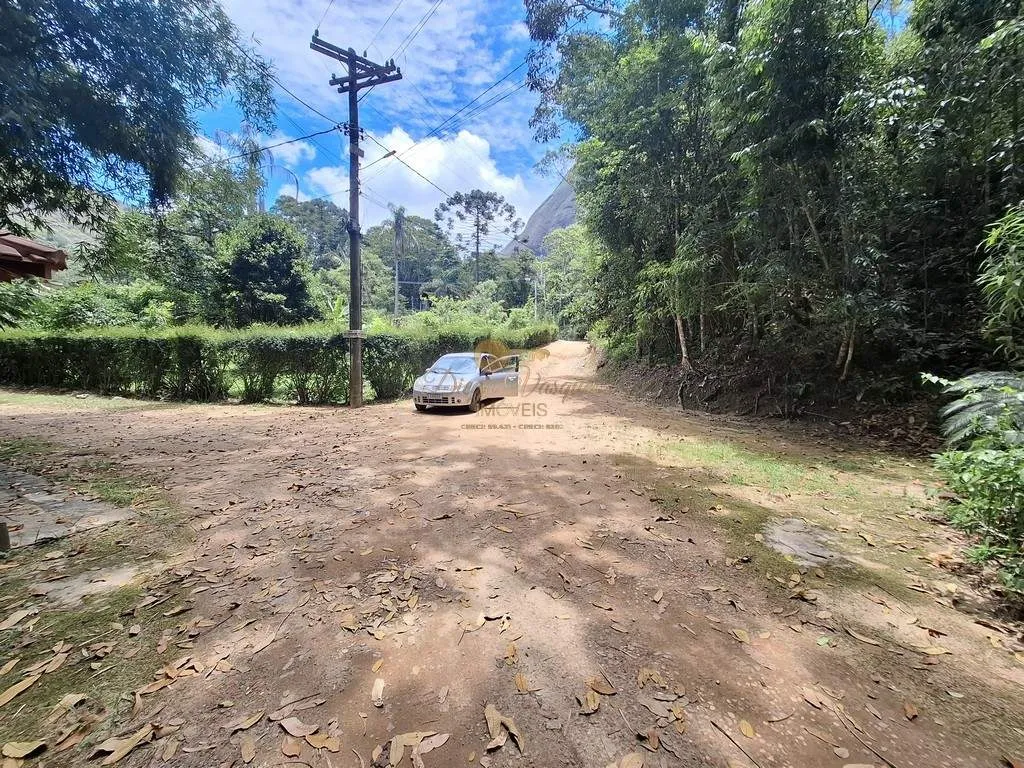 Imagem Terreno em Condomínio para Venda em Teresópolis / RJ no bairro Três Córregos