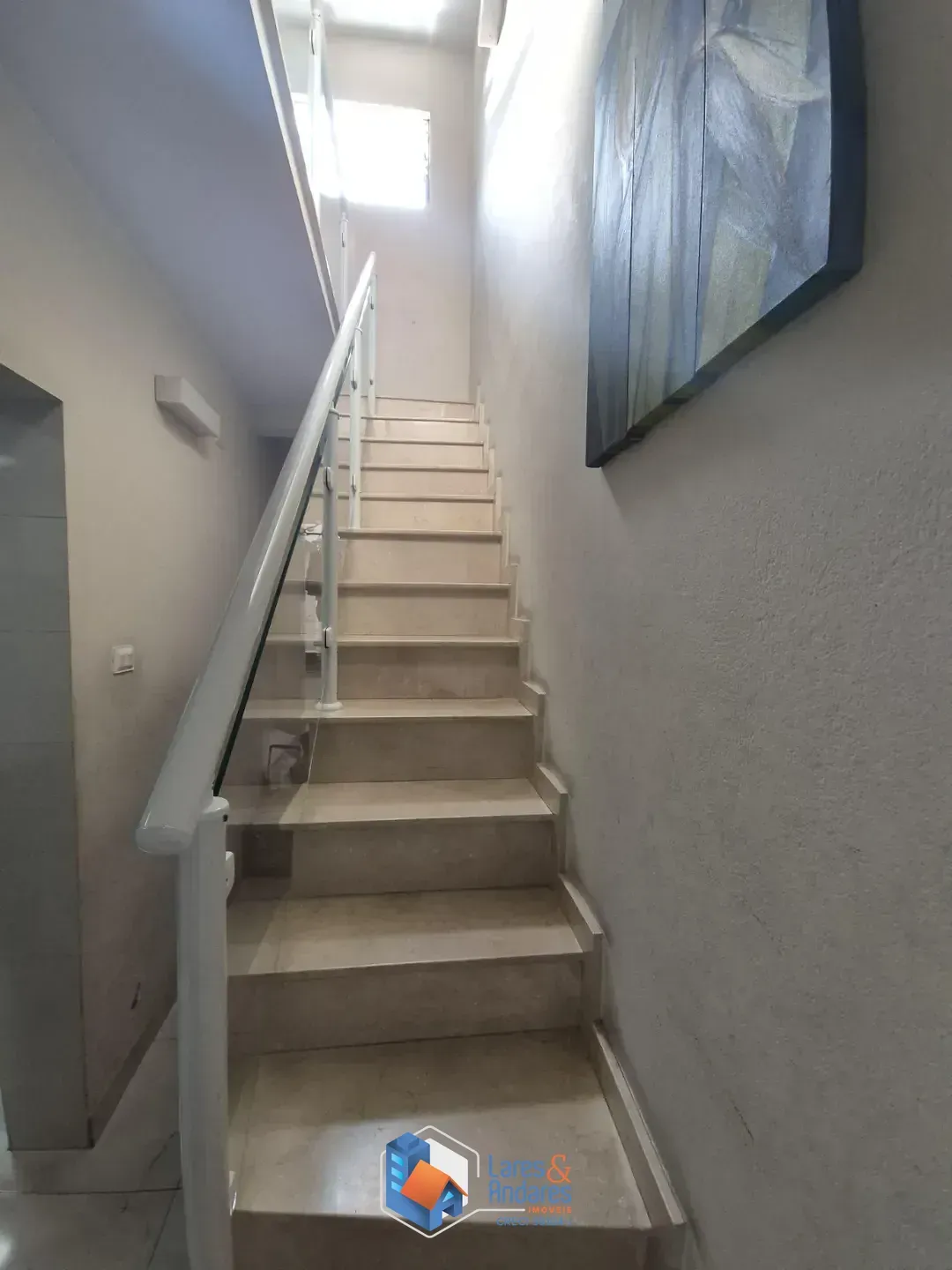 Imagem Sobrado para venda em Vila Tolstoi com 2 quartos, sendo 1 suíte, 180m²