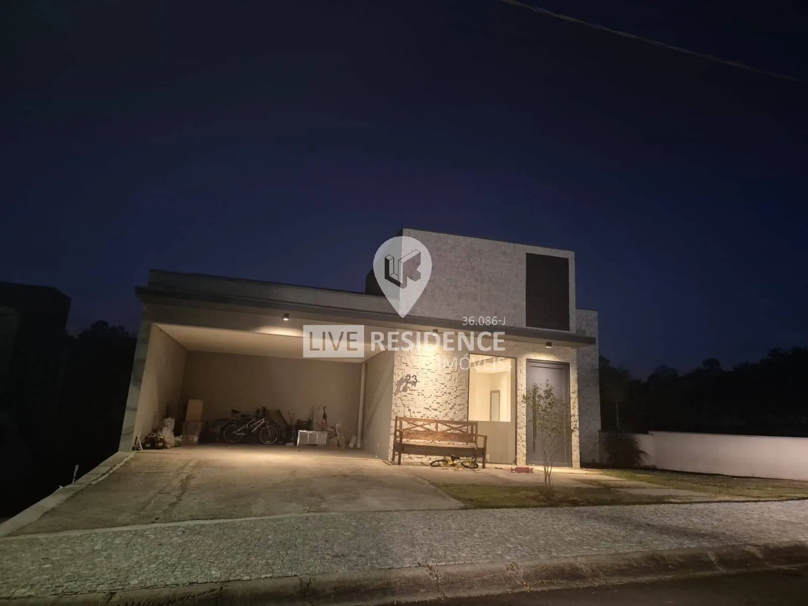 Imagem Magnífica Casa à Venda no Condomínio Reserva Santa Rosa em Itatiba/SP.