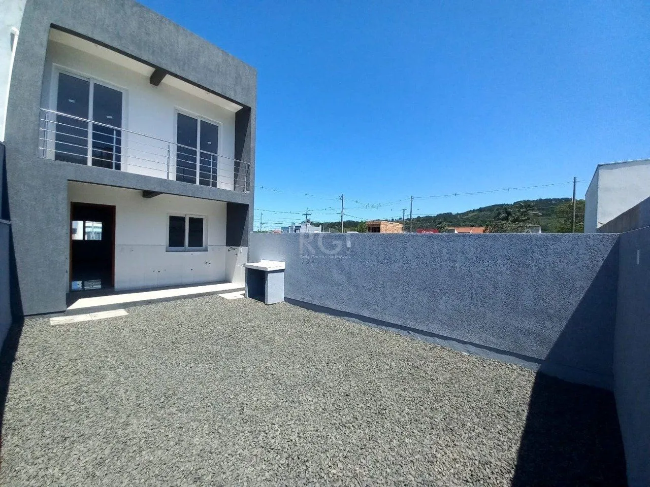 Imagem Sobrado no Bairro Aberta dos Morros - 3 Dormitórios