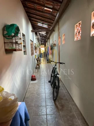 Imagem Linda Casa com Suíte e Área Gourmet no Putim! Essa é a casa ideal para quem busca conforto, espaço e momentos especiais em família!