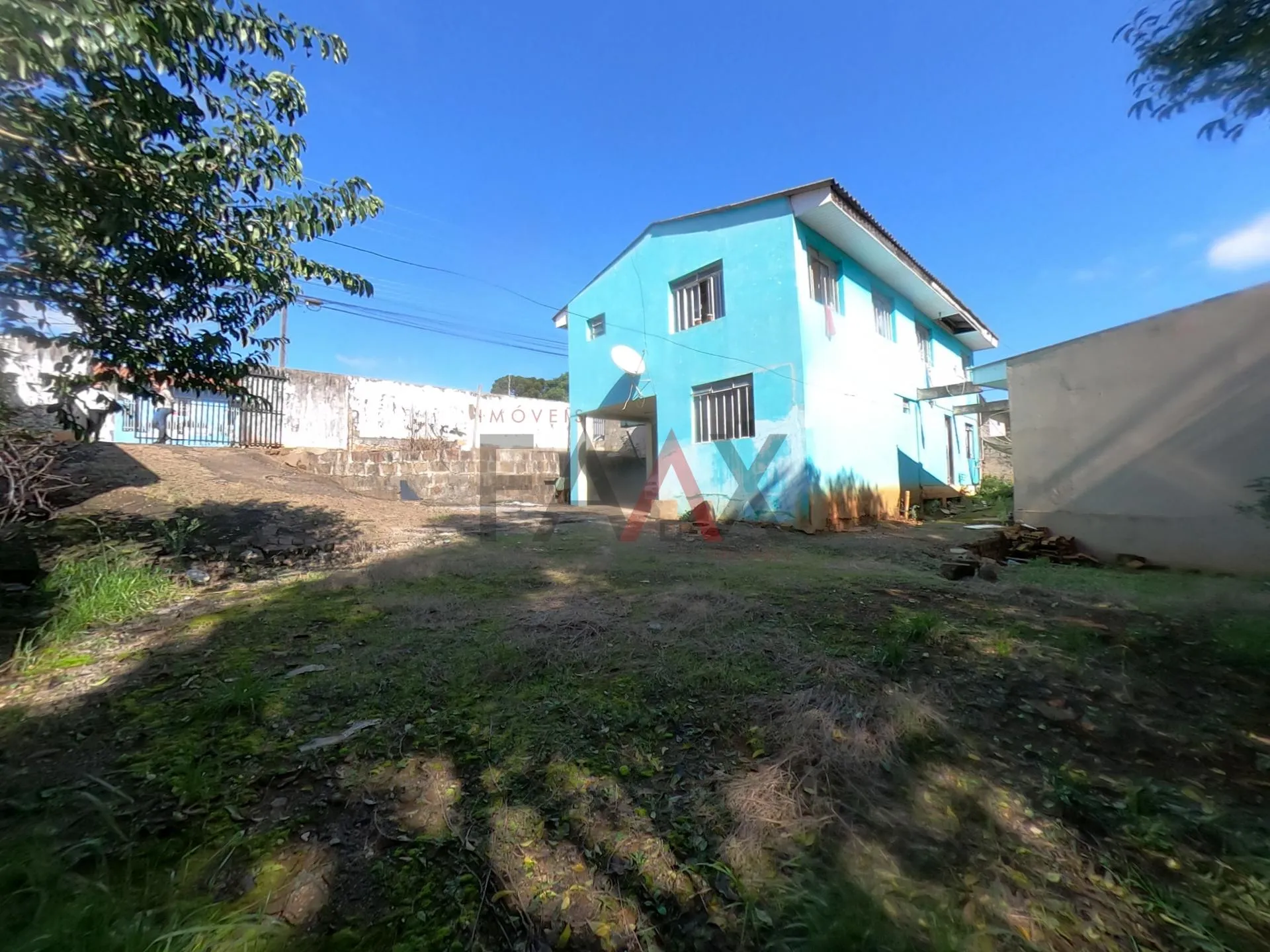 Imagem Casa a venda com terreno de 600m localizado no bairro dos Estados em Guarapuava