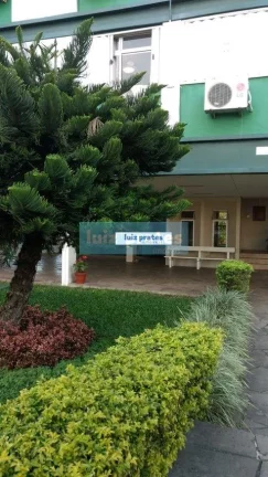 Imagem Imóvel localizado próximo ao Barra Shopping Sul, ensolarado, com lindo jardim com árvores