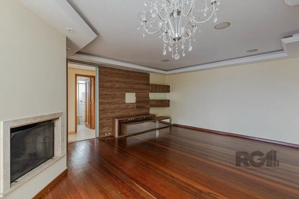 Imagem Vende-se excelente apartamento 3 quartos c/ suíte, 2 vagas, living com lareira, sacada e churrasqueira - 97m² - Auxiliadora