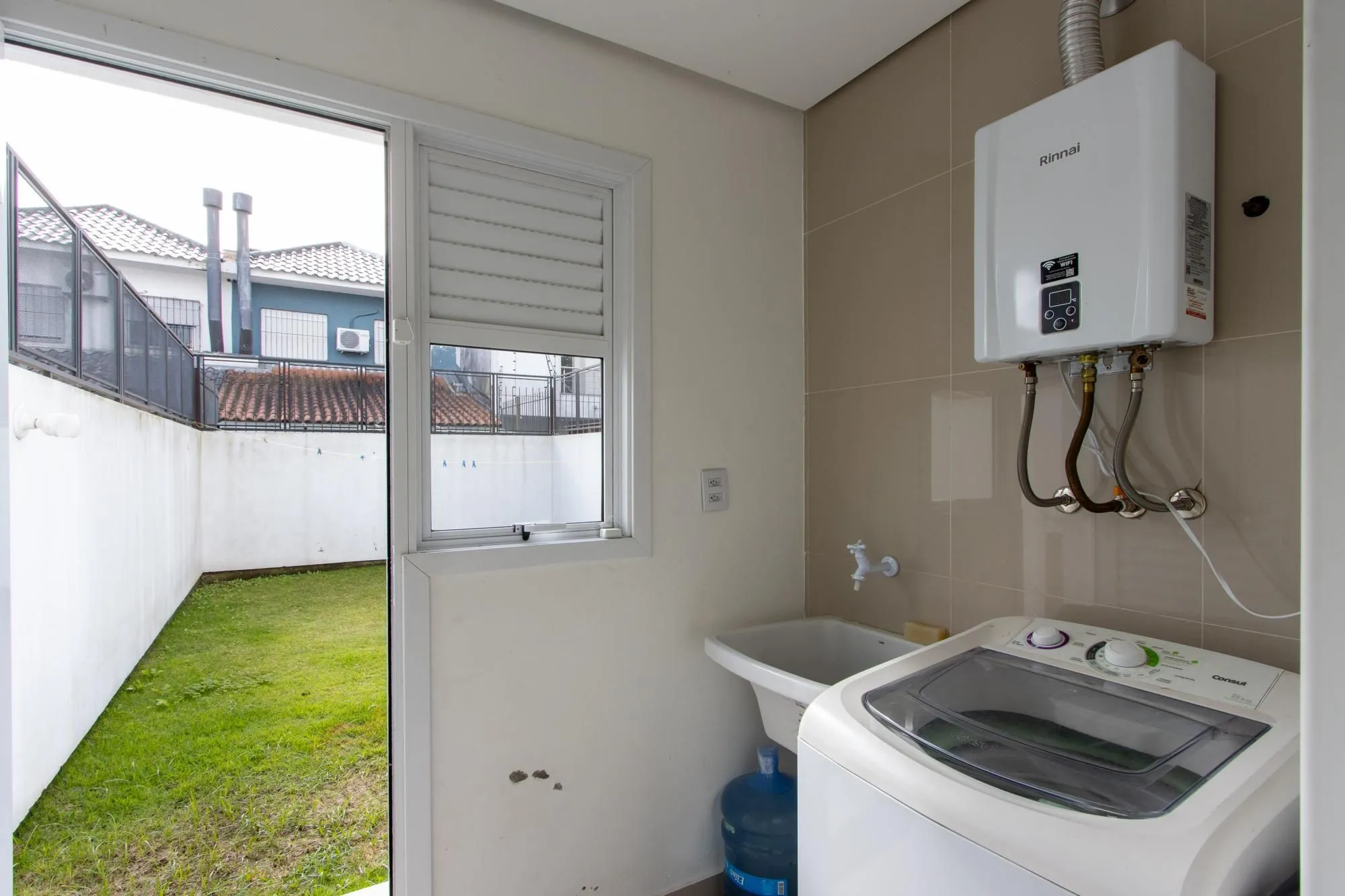 Imagem Sobrado para Venda - 95,16m², 3 dormitórios, sendo 1 suites, 2 vagas - Hípica