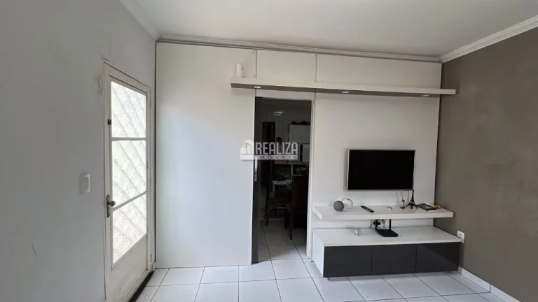 Imagem Casa à venda no Jardim Maracanã, Uberaba - 3 dormitórios, suíte, 2 garagens