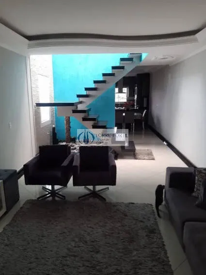 Imagem Linda Casa com 3 Suítes e Piscina no Jardim Imperador 