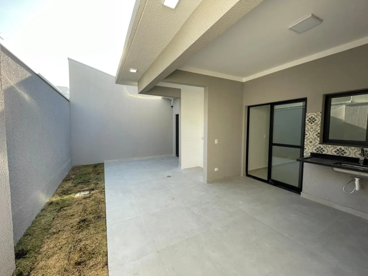 Imagem Casa à venda 3 Quartos, 1 Suite, 2 Vagas, Vila Prado, Pindamonhangaba - SP | Condomínio Vila Romana