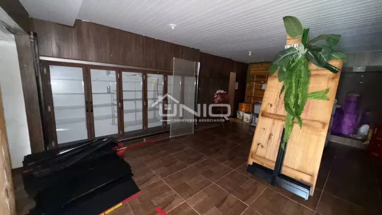 Imagem Imóvel e Estabelecimento Comercial - Bairro Planalto