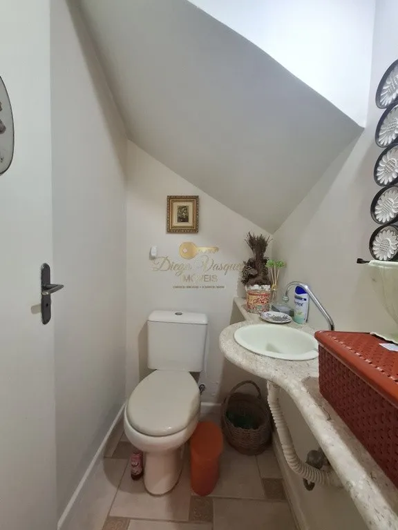 Imagem Casa em Condomínio para Venda em Teresópolis / RJ no bairro Panorama
