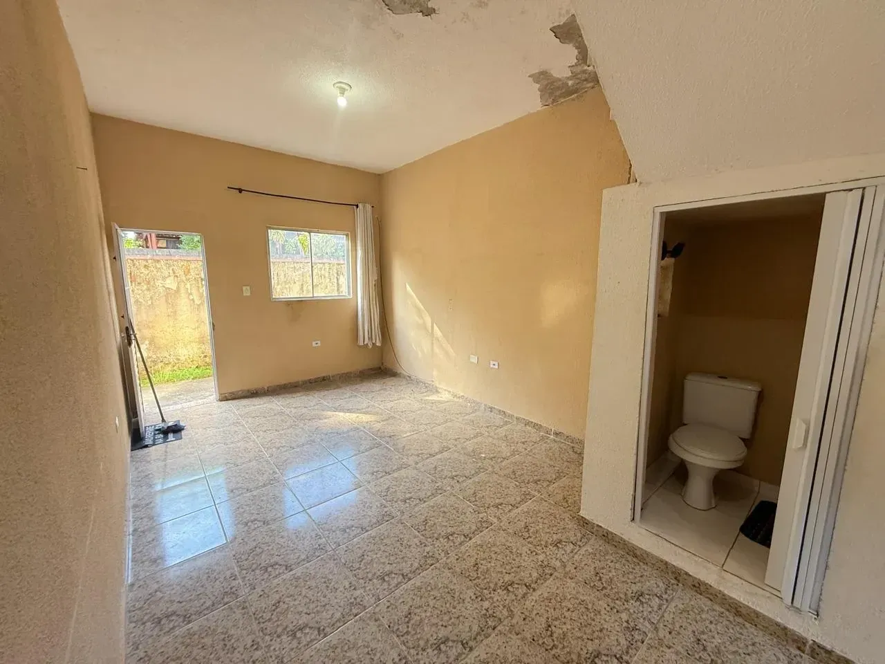 Imagem Casa com 2 Quartos à Venda, 70 m² em Plataforma - Mongaguá