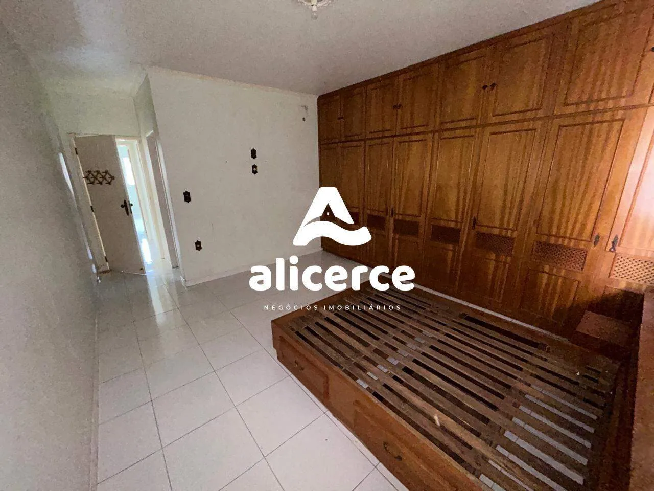 Imagem Casa à venda com 4 quartos 3 suítes, 240m² em Fazenda Santo Antônio São José