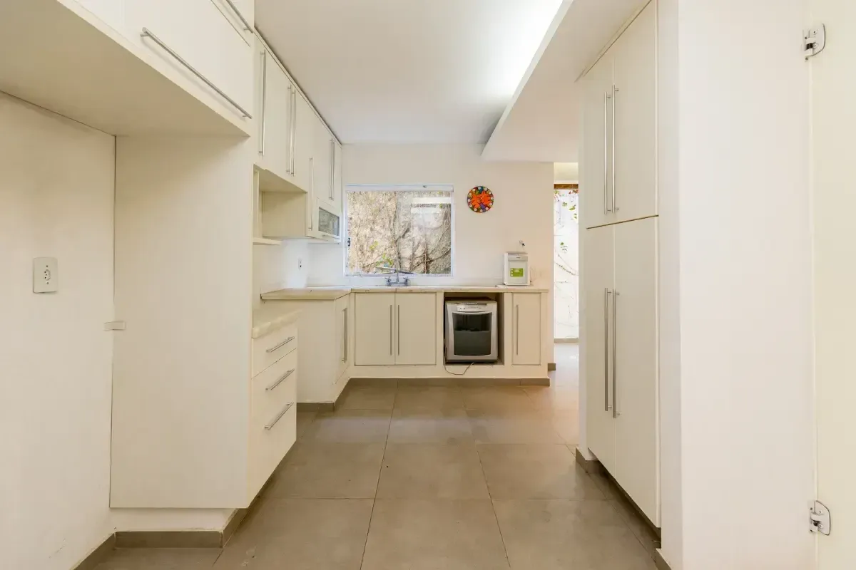 Imagem Casa com 5 Quartos à Venda, 300 m² em Continental - Osasco