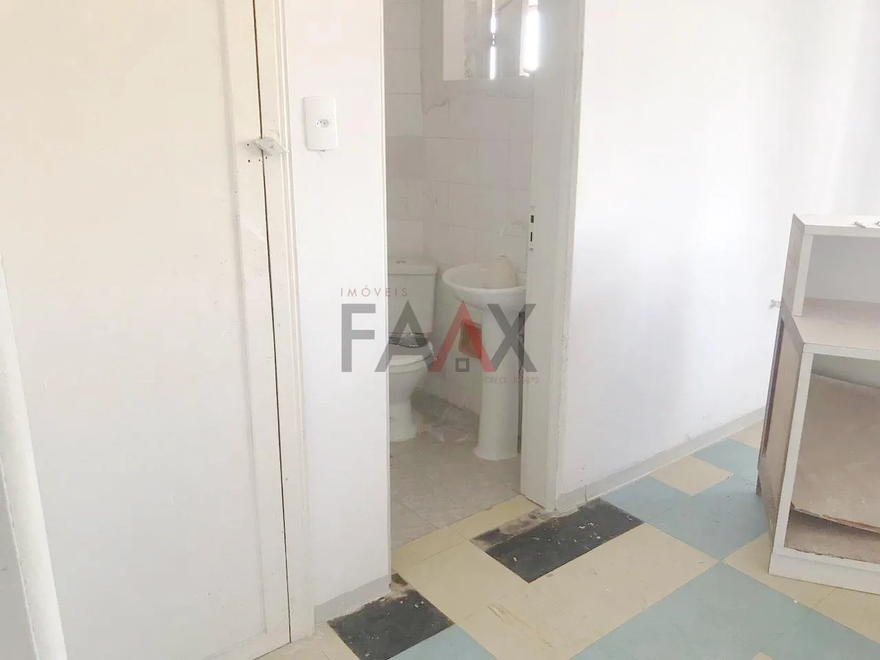 Imagem Sala Comercial com 72 dormitórios,2500.00 m , CENTRO, GUARAPUAVA - PR