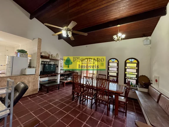 Imagem Casa à com churrasqueira venda na Martim de Sá, 3 quartos, 1 suíte, 1 sala, 2 banheiros, 2 vagas, 128m².