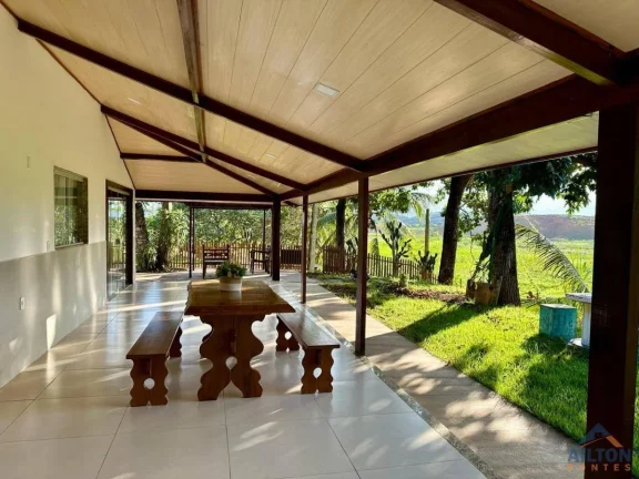 Imagem Chácara com excelente casa, composta de 4 quartos, Localizada entre a Praia de Ubú e Jabaquara.