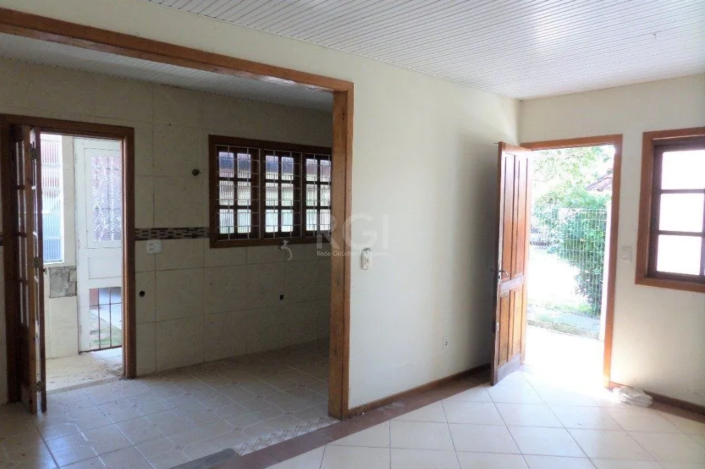 Imagem Casa na Hípica com 3 dormitórios e 2 vagas