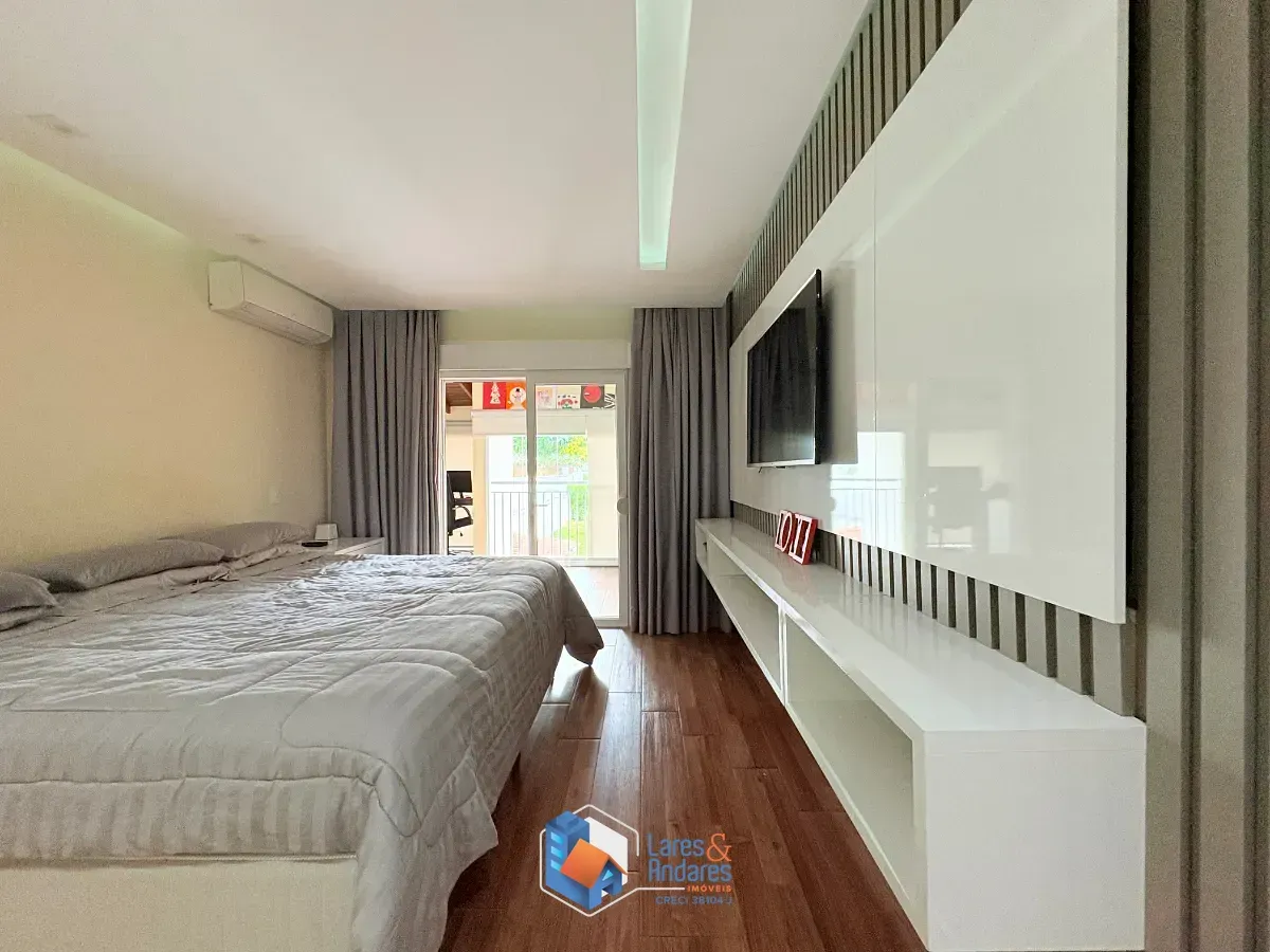 Imagem Sobrado para venda em Vila Pirituba com 4 quartos, sendo 4 suítes, 245m²