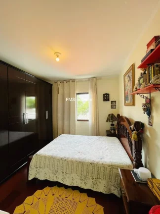 Imagem Imóvel de luxo na Vila da Saúde: casa com 4 quartos, 2 suítes, 2 salas, 4 vagas de garagem e 148m² em São Paulo-SP.