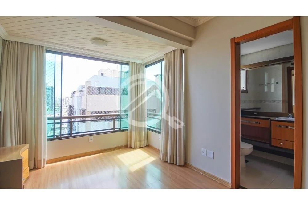 Imagem Apartamento à venda no coração do Menino Deus ? 110 m². Imagine acordar todos os dias com o sol ...