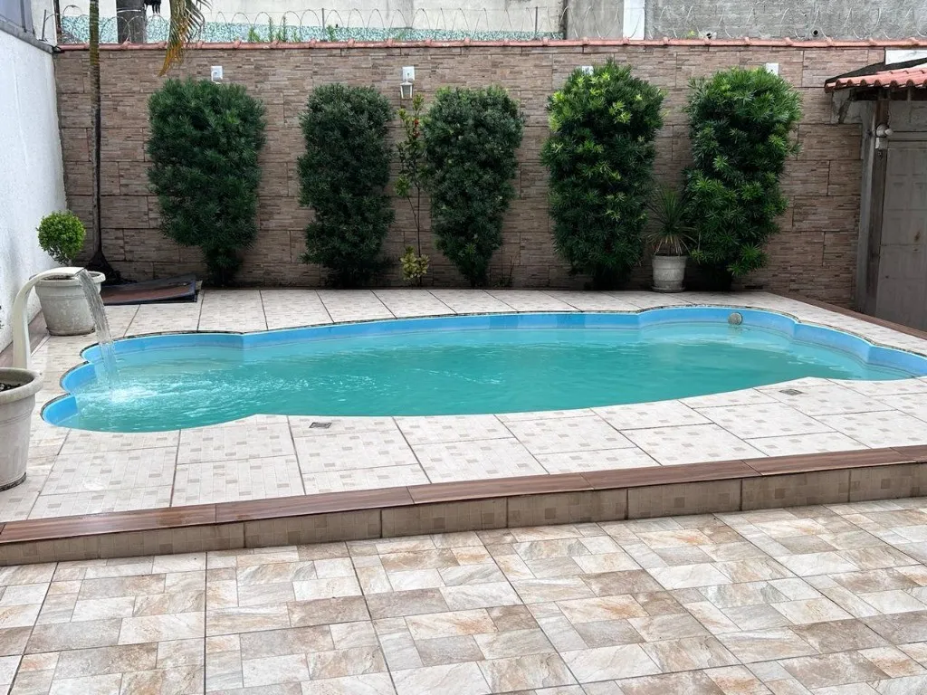 Imagem Imperdível casa à venda em Santo André-SP, Vila Humaitá: 3 quartos, 1 suíte, 2 banheiros, 3 vagas - 225m²!