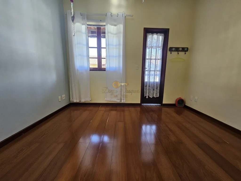 Imagem Casa em Condomínio para Venda em Teresópolis / RJ no bairro Parque do Imbui