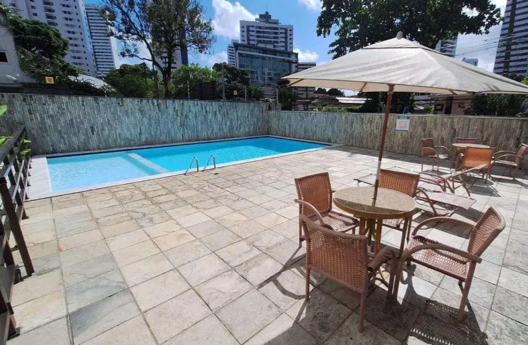Imagem Apartamento com 4 Quartos à Venda, 132 m² em Casa Forte - Recife