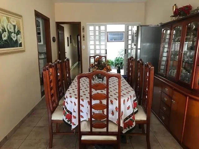 Imagem Casa à venda 3 Quartos, 1 Suite, 4 Vagas, 455M², Jardim Bela Vista, Taubaté - SP