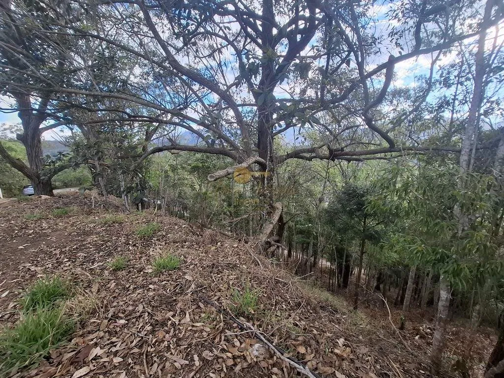 Imagem Terreno em Condomínio para Venda em Teresópolis / RJ no bairro Cascata do Imbuí